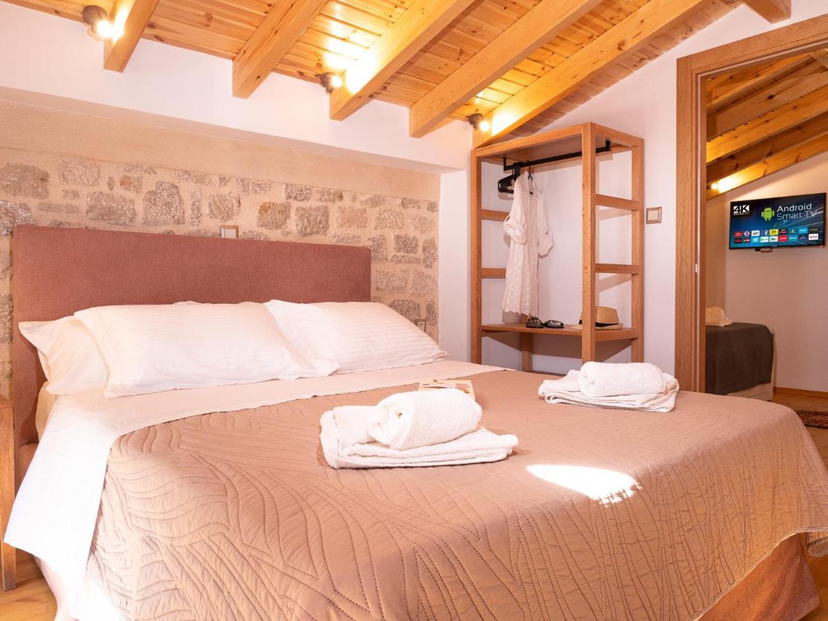 Captain'S Memories Stylish Harbour Apartments Chalki Town Zewnętrze zdjęcie