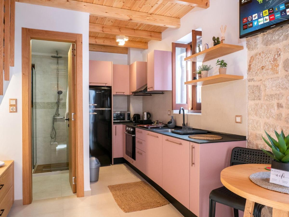 Captain'S Memories Stylish Harbour Apartments Chalki Town Zewnętrze zdjęcie